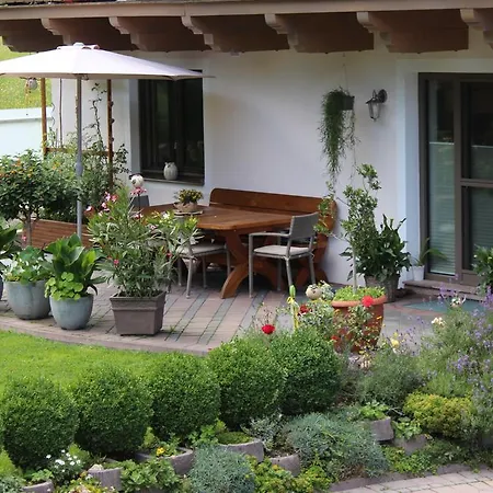 Haus Burgi Апартаменты *